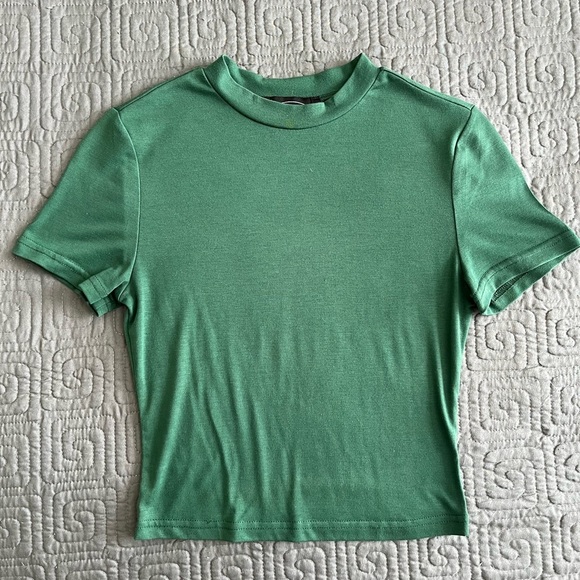 Cider Vibrant Green Short Sleeve Top - Picture 1 of 3